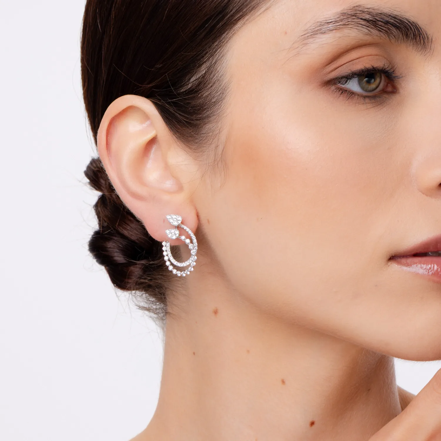 Kolczyki z białego złota z 2.4ct mikroosadzanymi diamentami