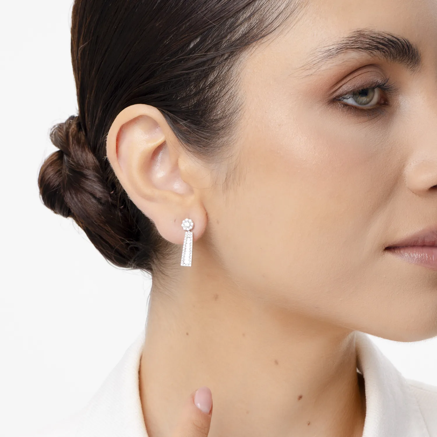 Fehérarany geometrikus fülbevaló 1.1ct gyémántokkal