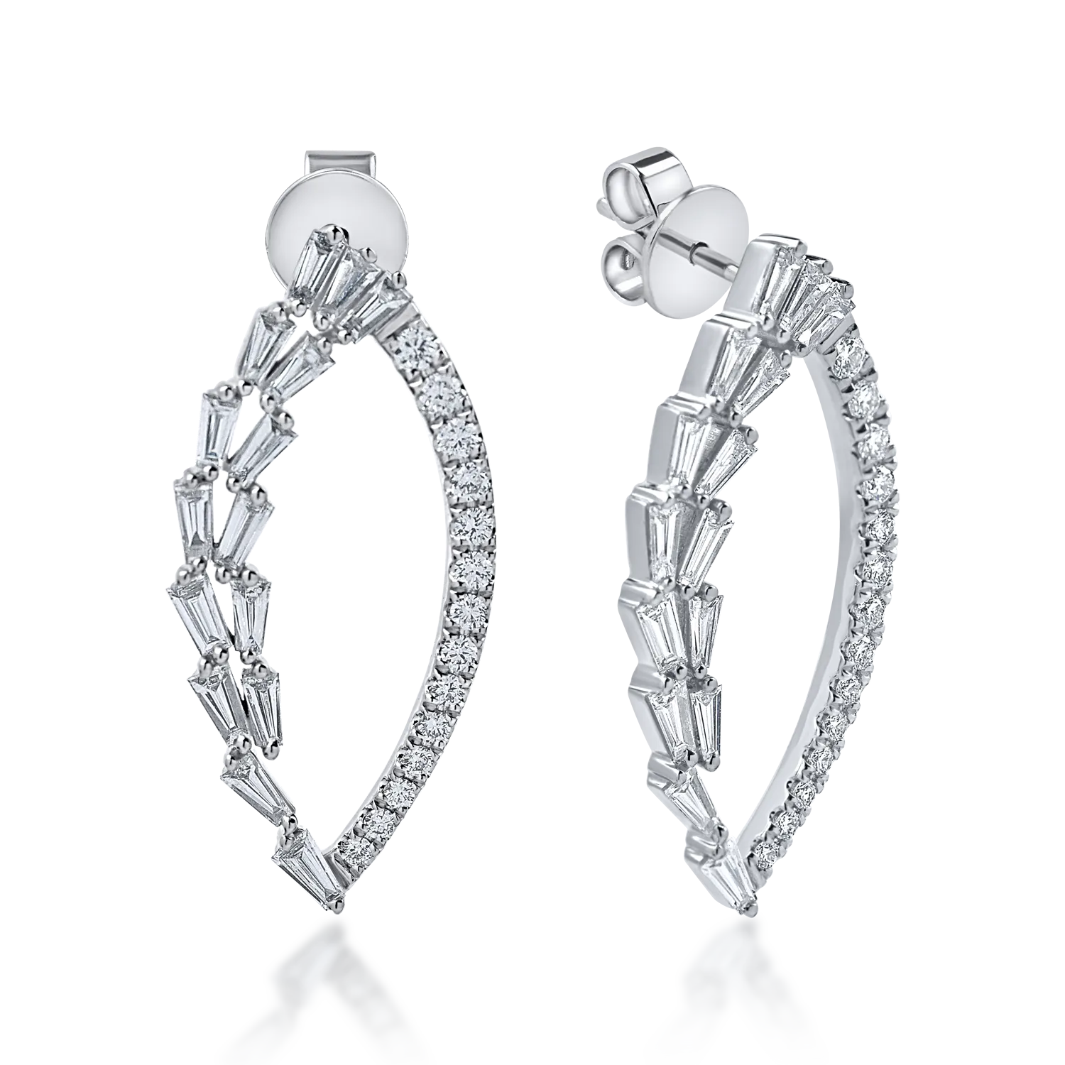 Cercei geometrici din aur alb cu diamante baguette si rotunde de 1.2ct