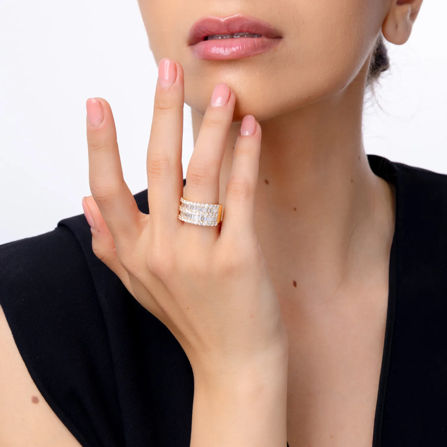 Inel din aur galben cu diamante microsetting baguette si rotunde de 2.6ct