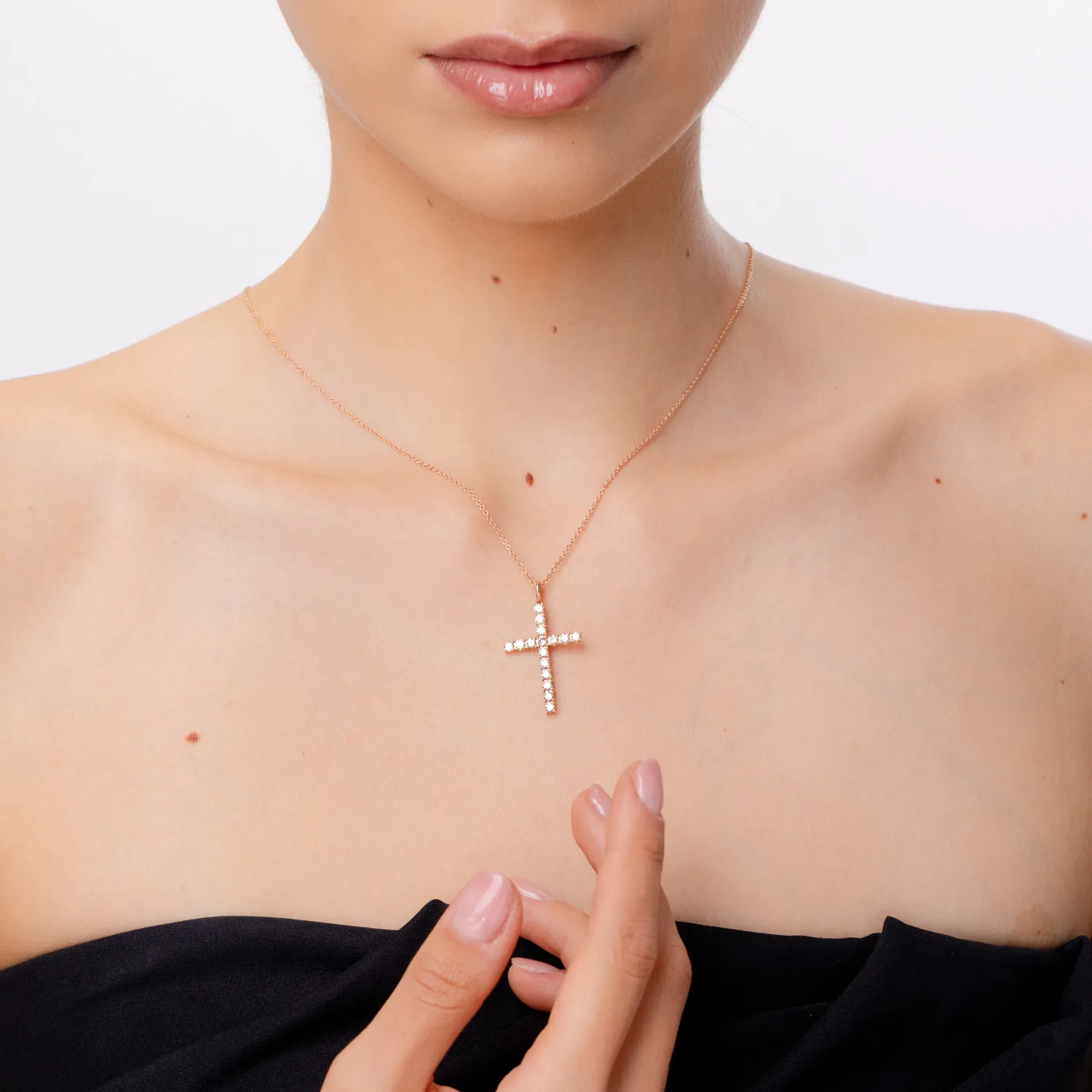 Rózsa arany kereszt medálos nyaklánc 1.1ct barna gyémánttal