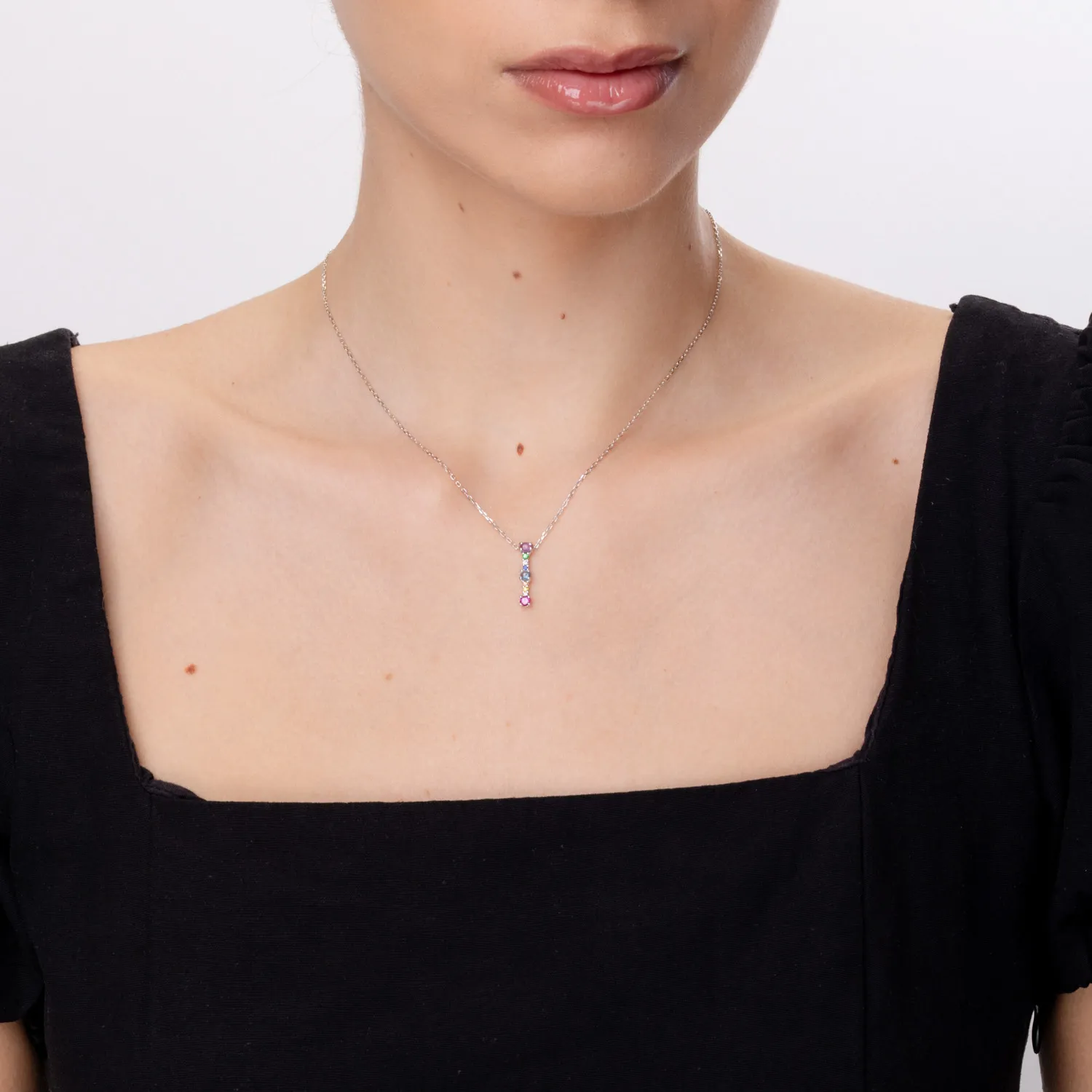 Lant cu pandantiv initiala I din aur alb cu pietre pretioase si semipretioase de 0.6ct