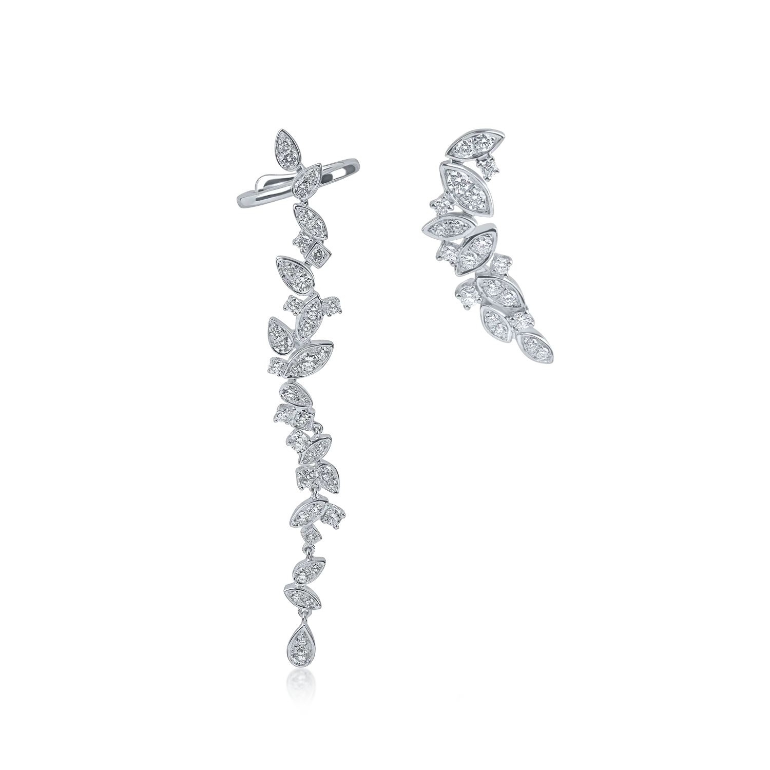 Cercei asimetrici din aur alb cu diamante de 0.9ct