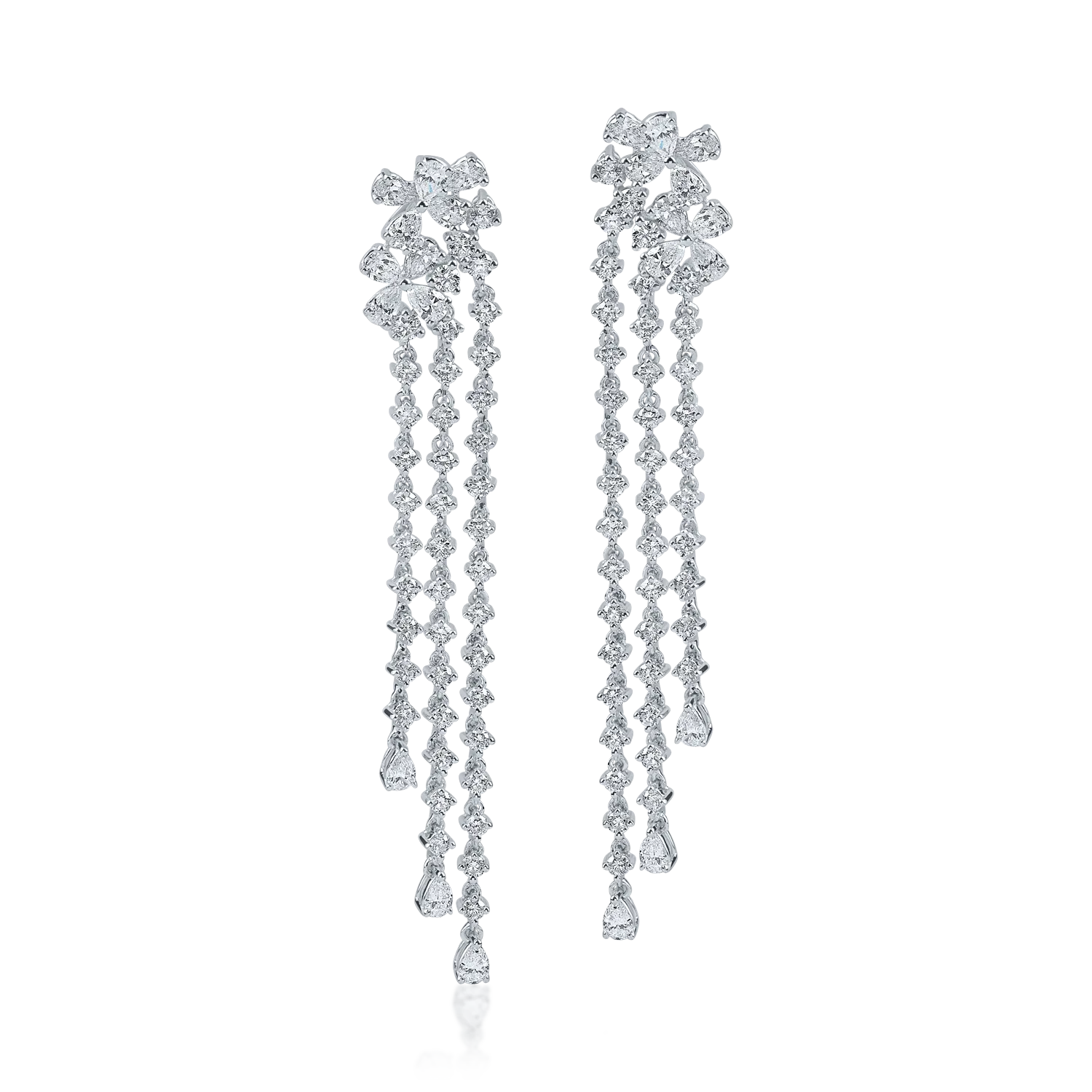 Cercei candelabru din aur alb cu diamante pear si rotunde de 4.21ct