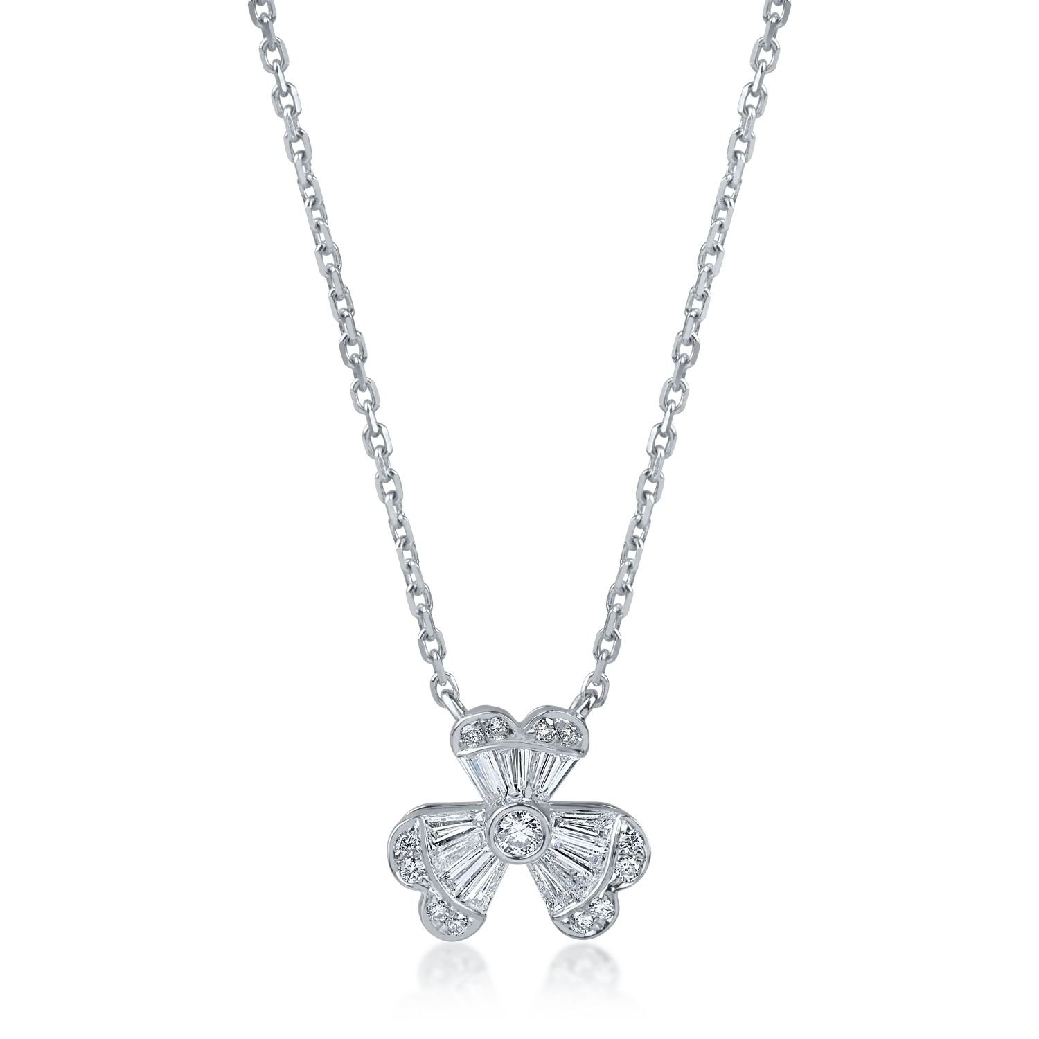 Lant cu pandantiv floral din aur alb cu diamante baguette si rotunde de 0.38ct