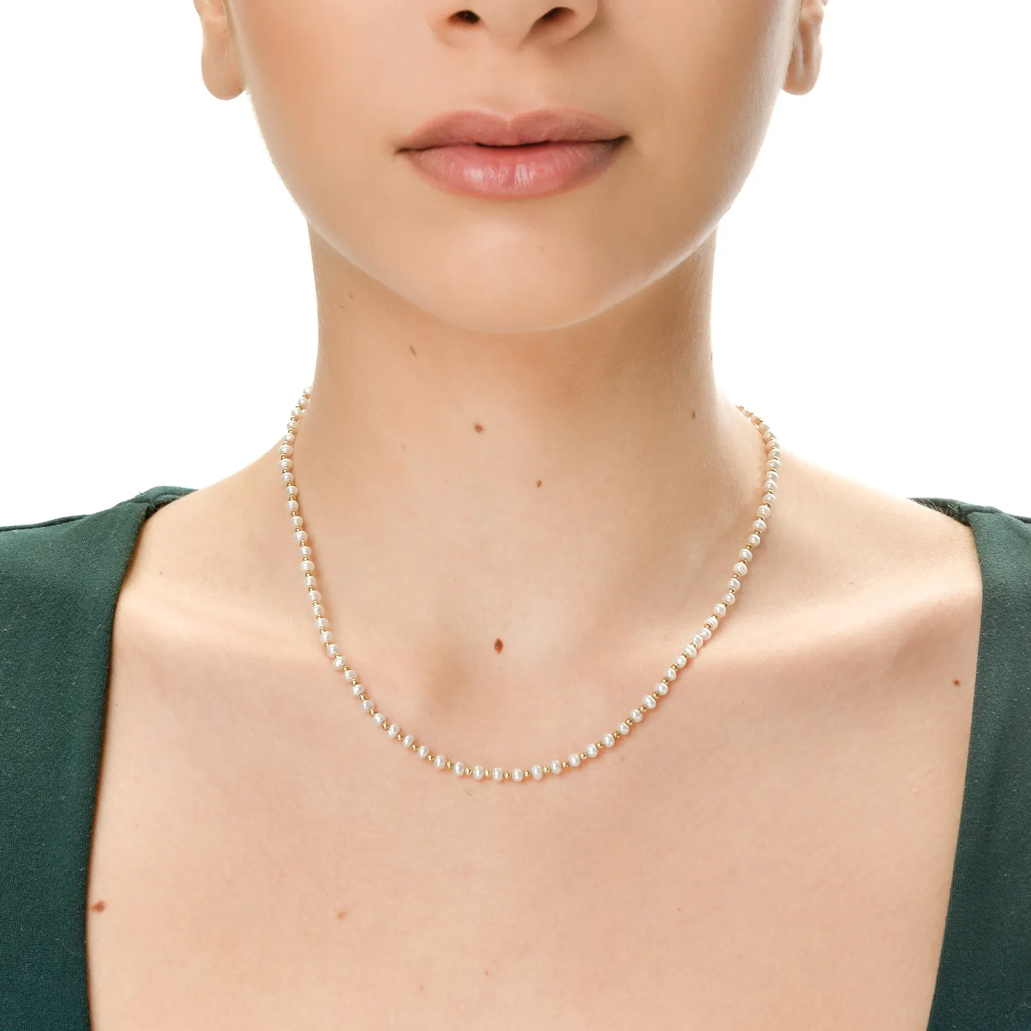 Colier din aur galben cu perle de cultura de 3.6ct
