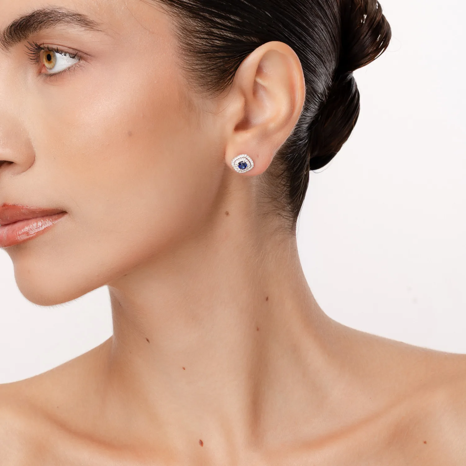 White gold earrings with 0.9ct sapphires and 0.4ct diamonds