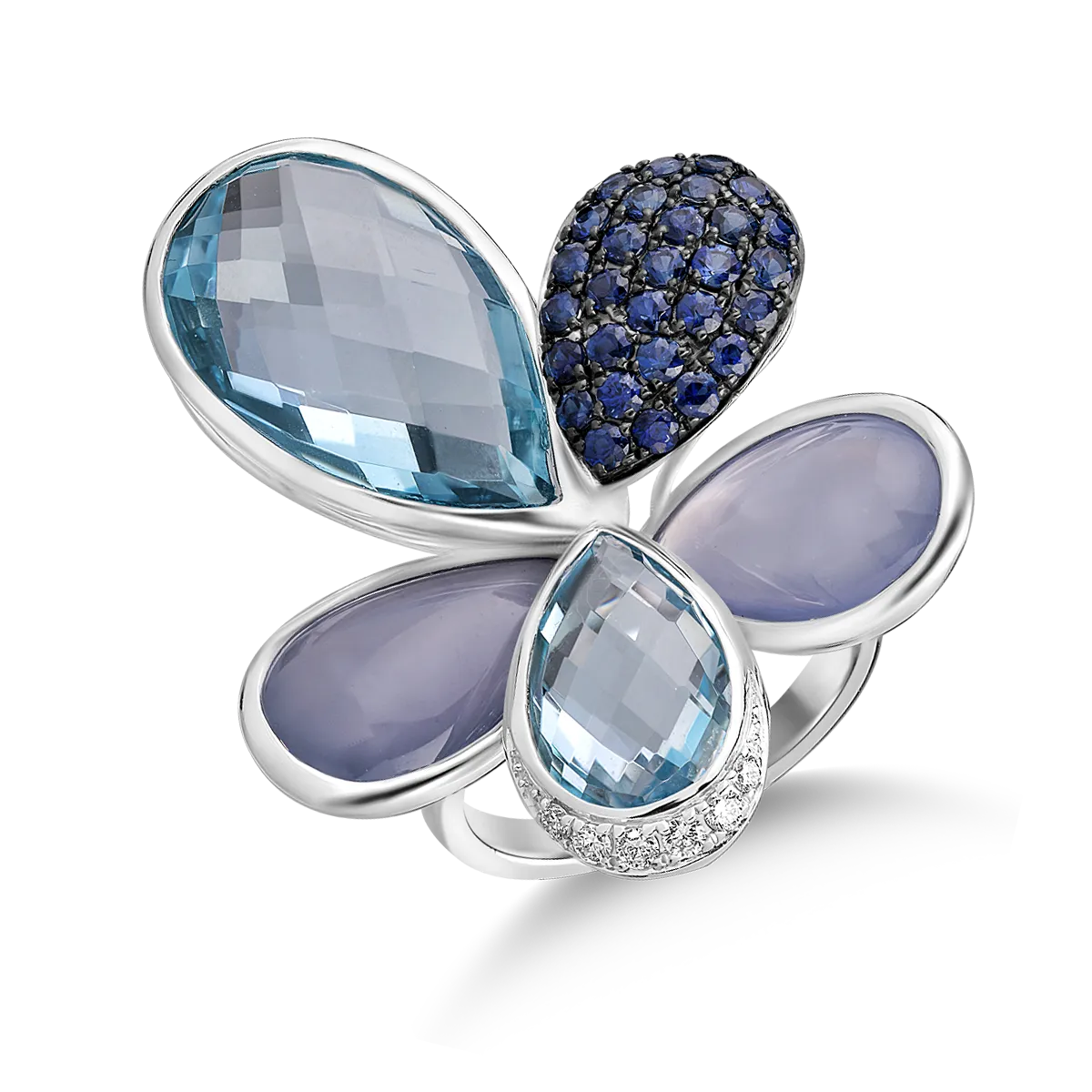 18k white gold ring with blue tops of 17.34ct and blue calcedons of 7.48ct