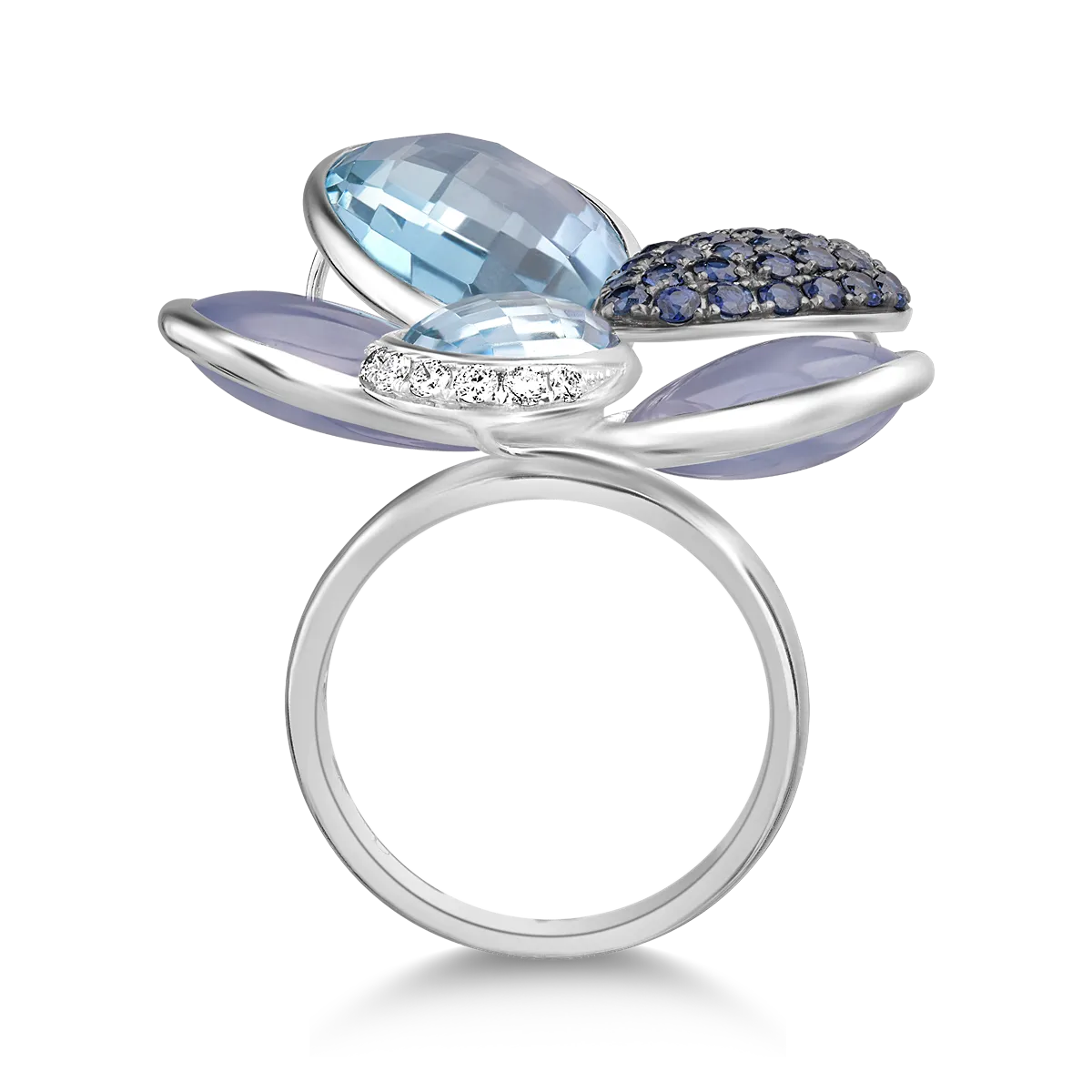 18k white gold ring with blue tops of 17.34ct and blue calcedons of 7.48ct