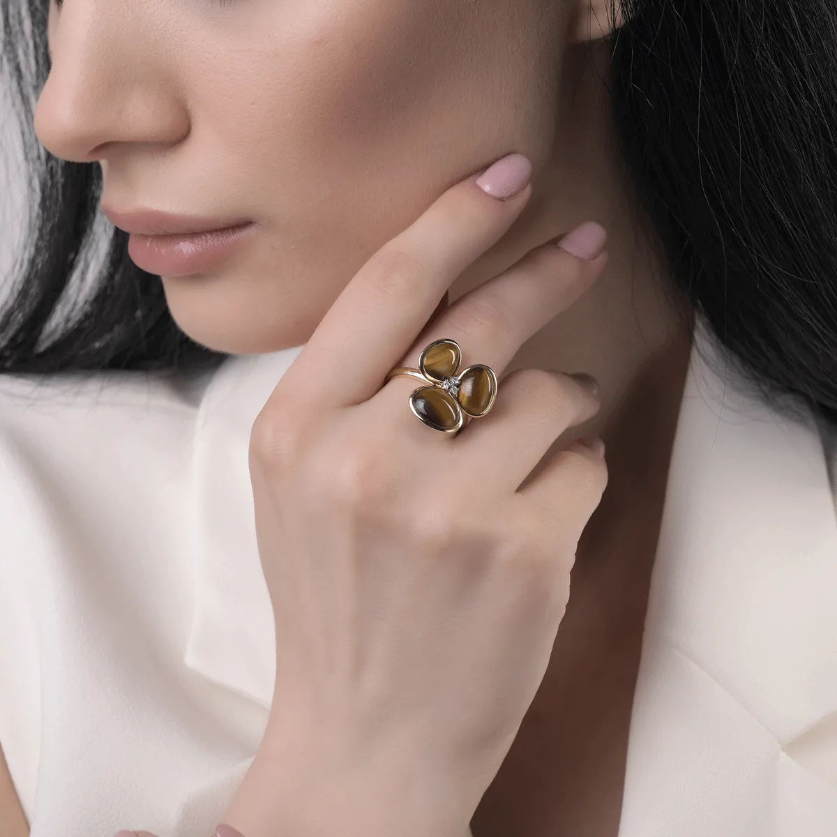 Inel din aur galben de 18k cu ochi de tigru de 7.26ct si diamante de 0.04ct