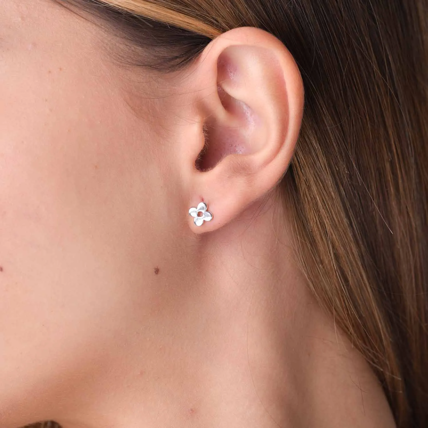 Fülbevaló 14K-os fehér aranyból