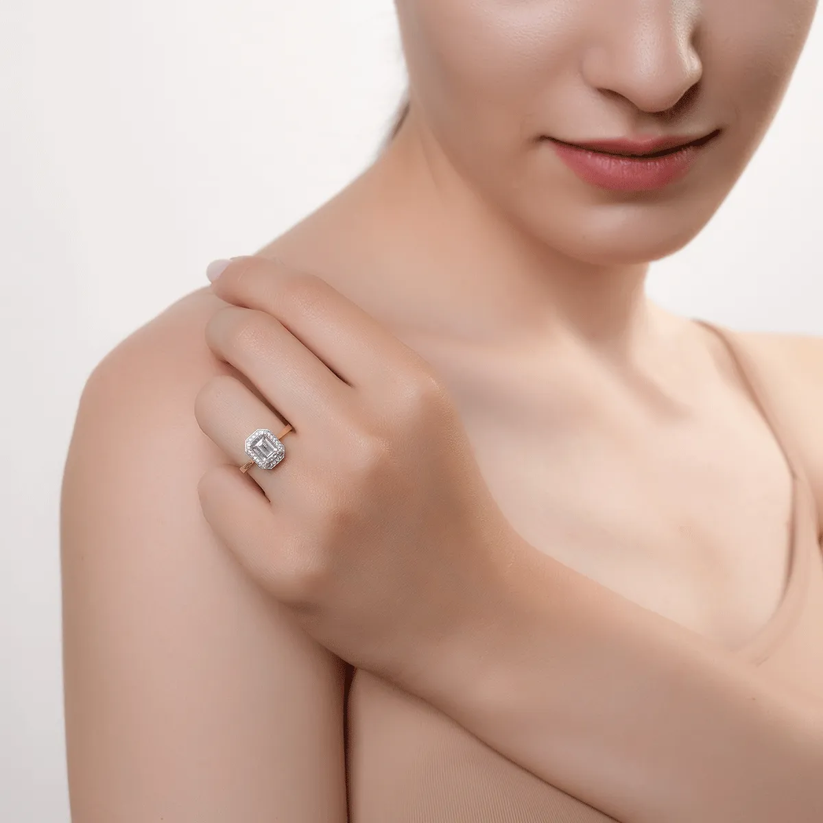 14K sárga arany eljegyzési gyűrű