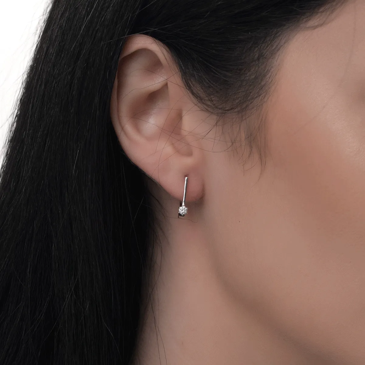 18K бели златни обеци с 0,15ct диаманта