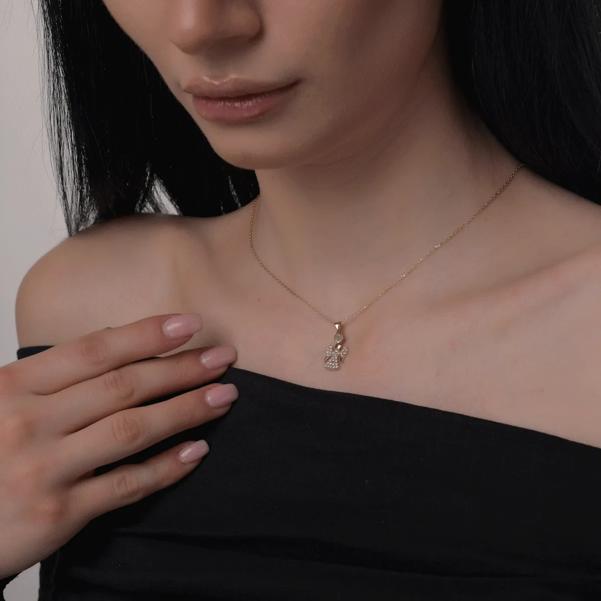 Anielska zawieszka z żółtego 14K złota