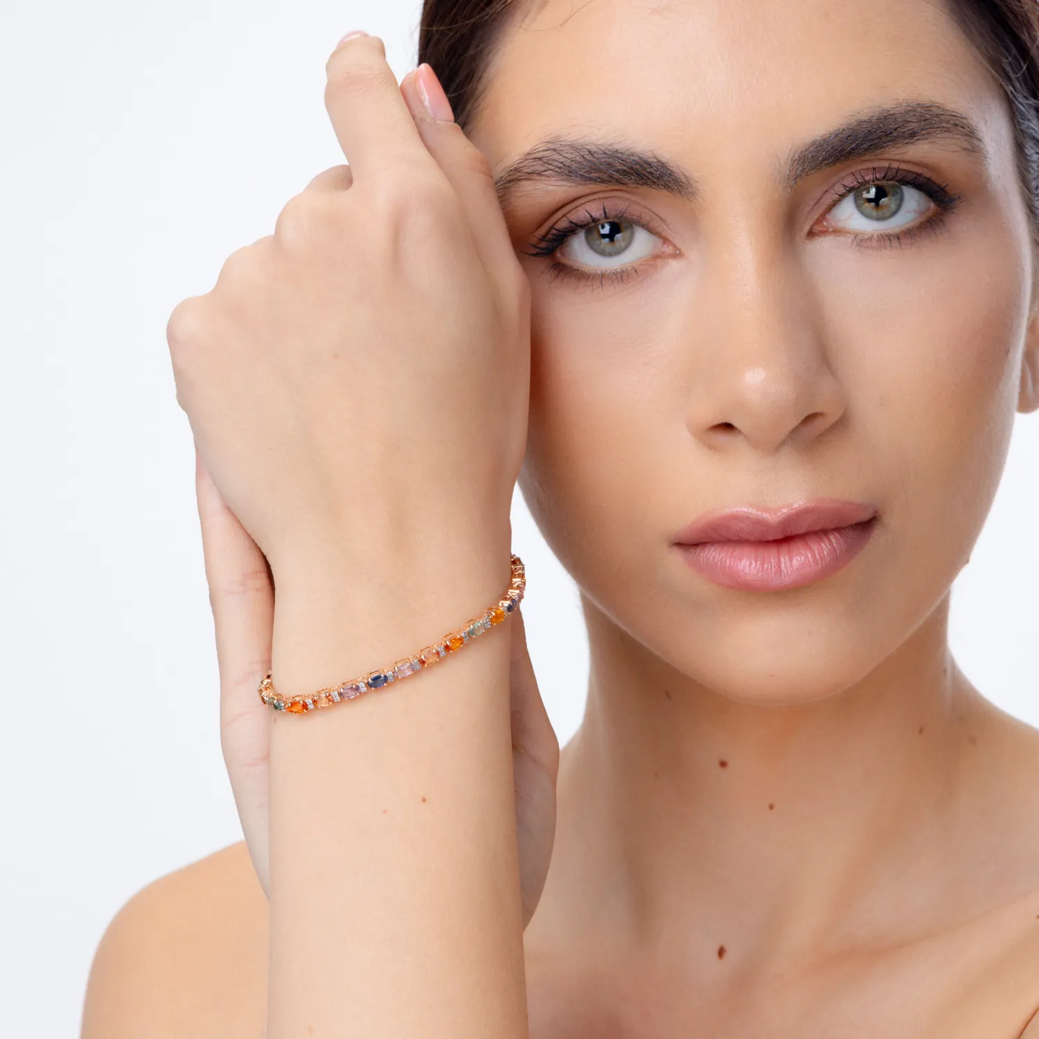 Bransoletka tenisowa z 14K różowego złota, wielobarwne szafiry 8.09kr i diamenty 0.24kr