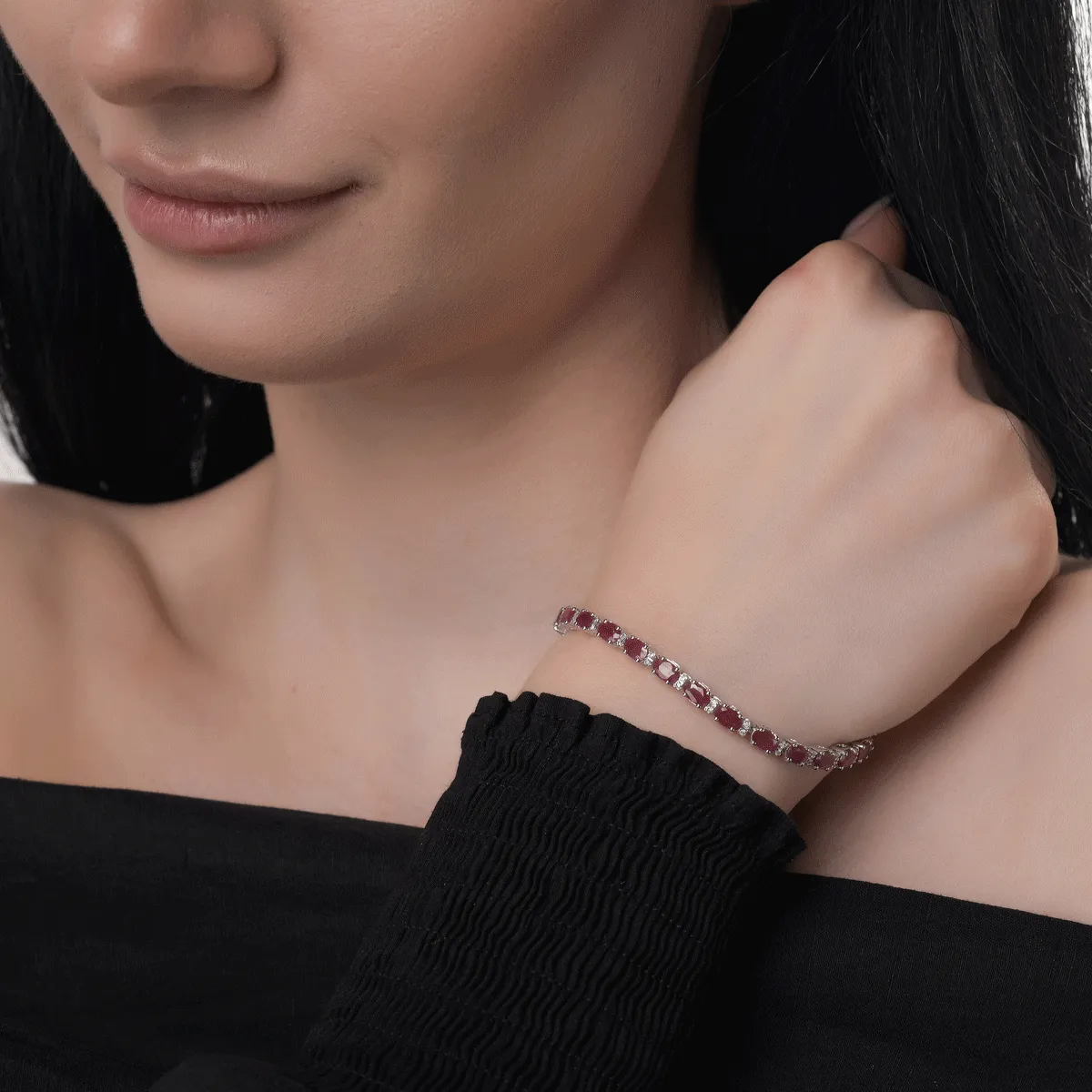 Гривна за тенис от 18K бяло злато с 8.53ct рубини и 0.26ct диаманти
