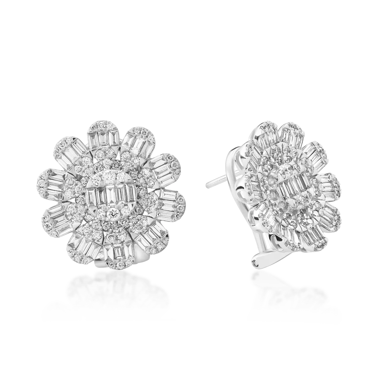 Cercei din aur alb cu diamante baguette si round de 2.2ct