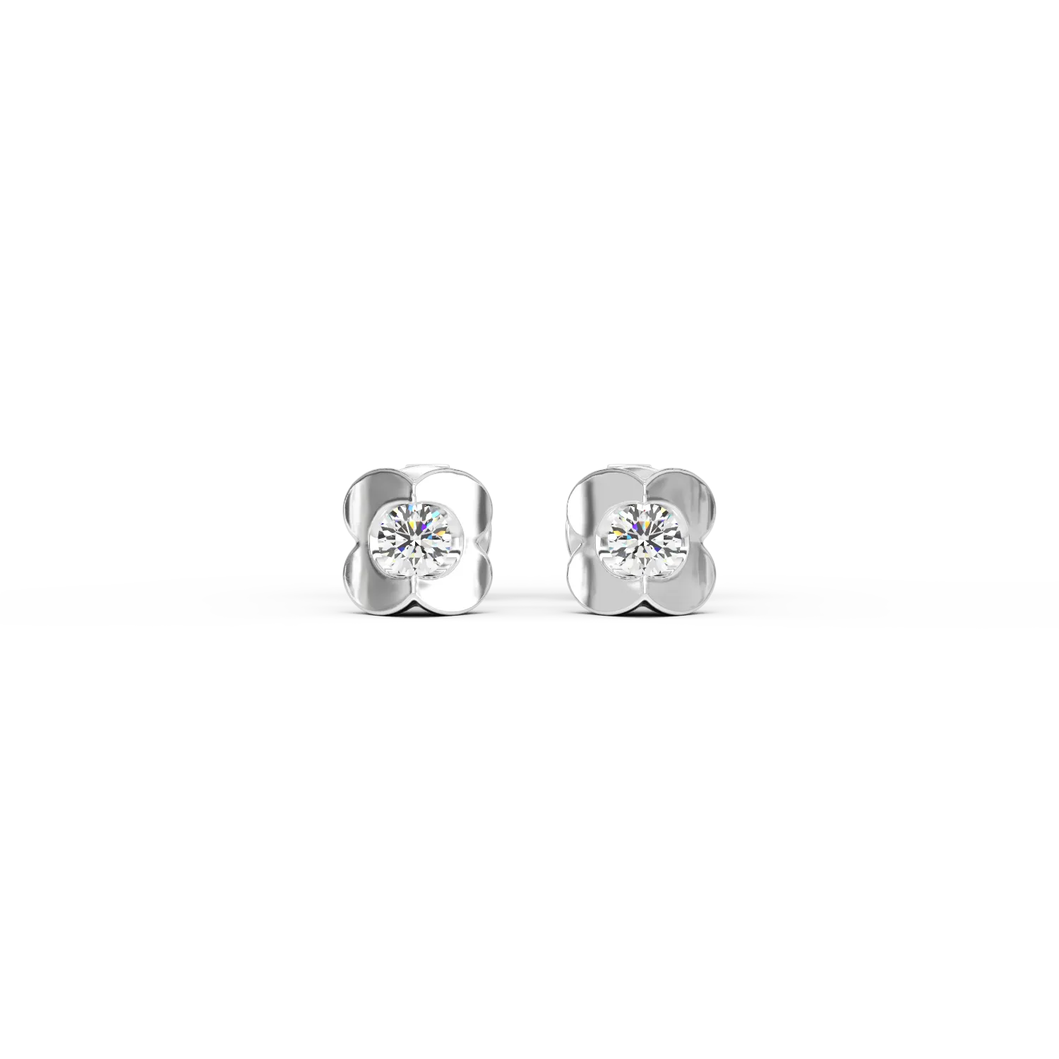 18K white gold earrings with 0.2ct diamonds