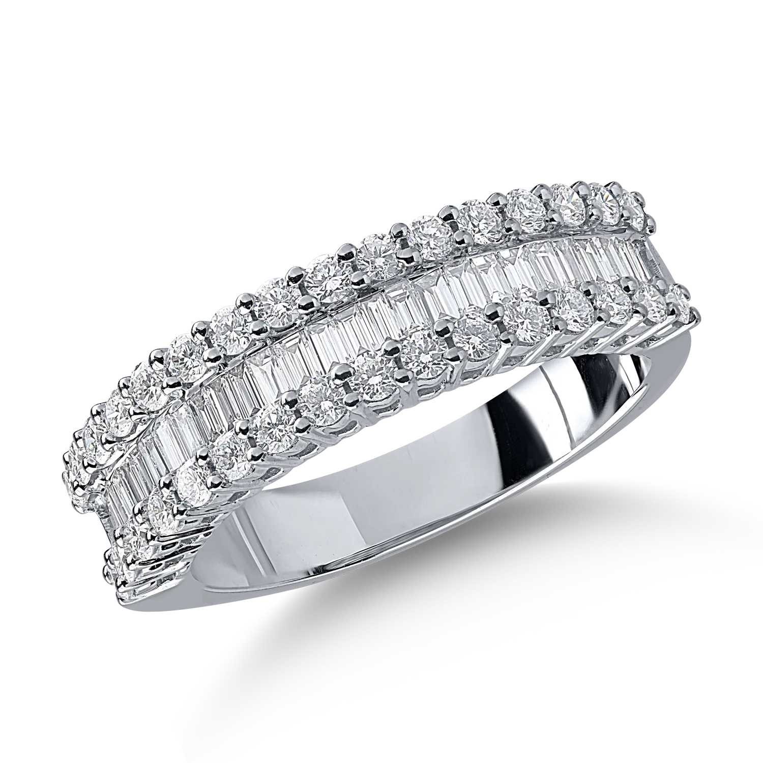 18K white gold ring with 0.92ct diamonds