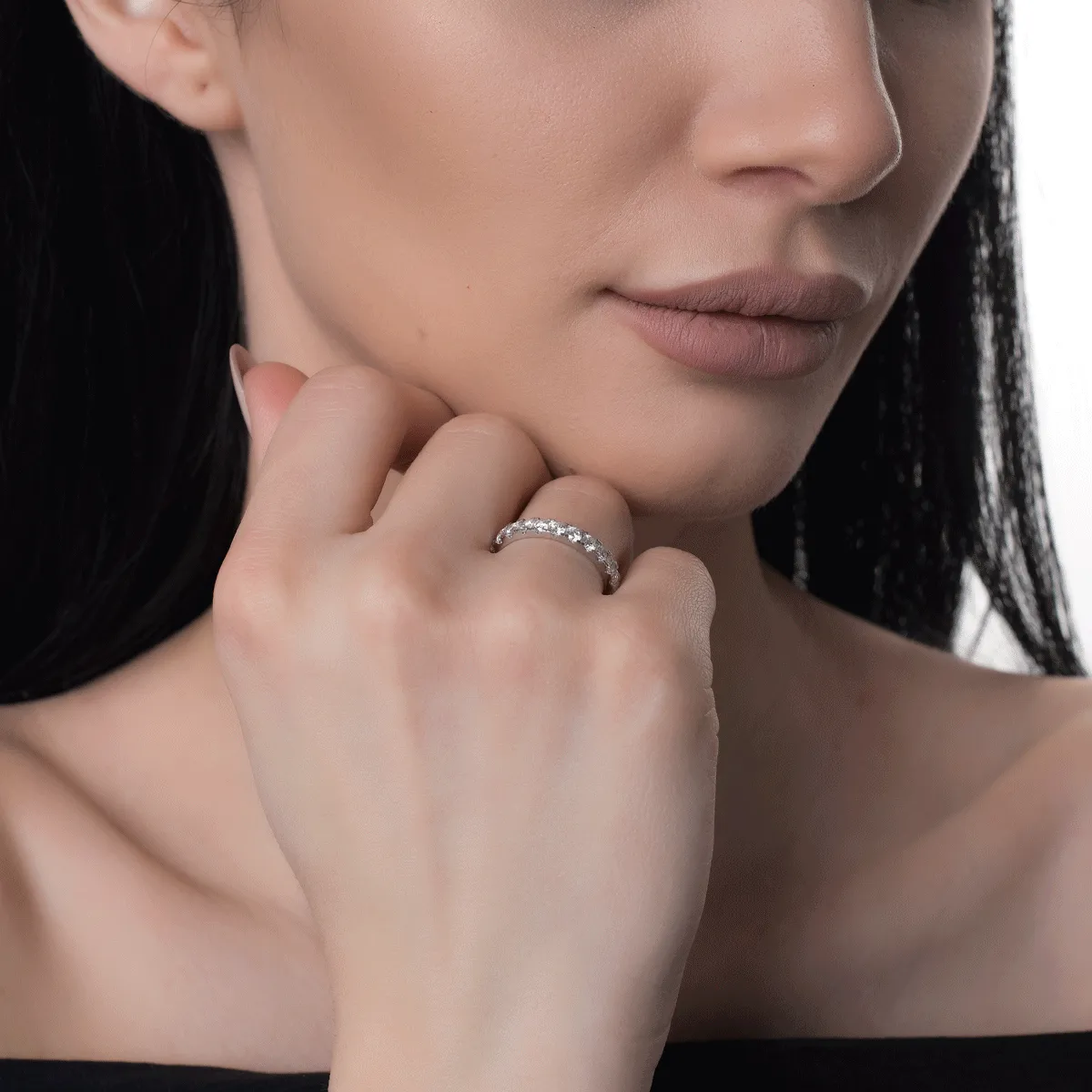 18k fehér arany gyűrű gyémántokkal 0.73ct