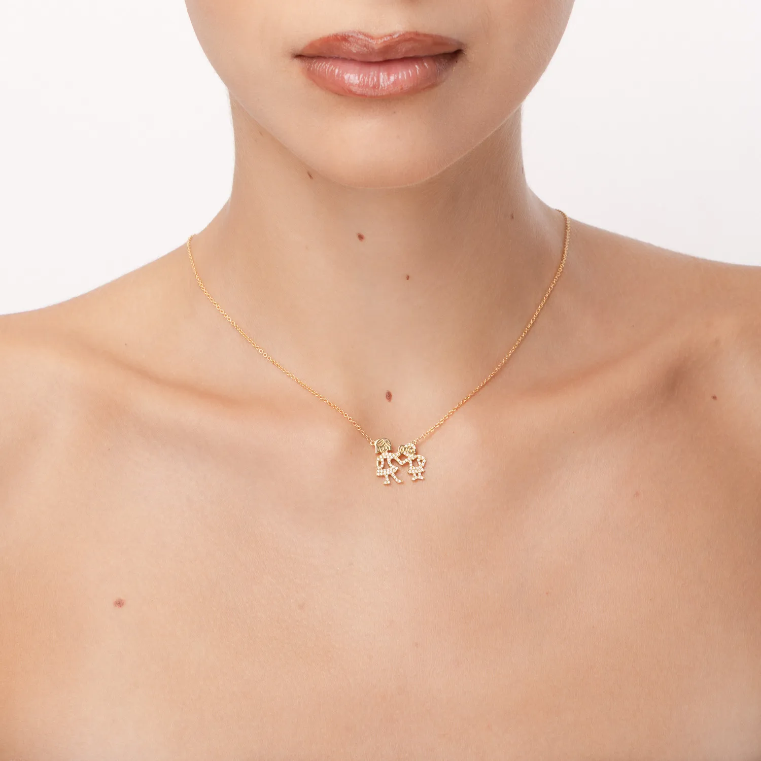 Lant cu pandantiv din aur galben cu diamante de 0.2ct