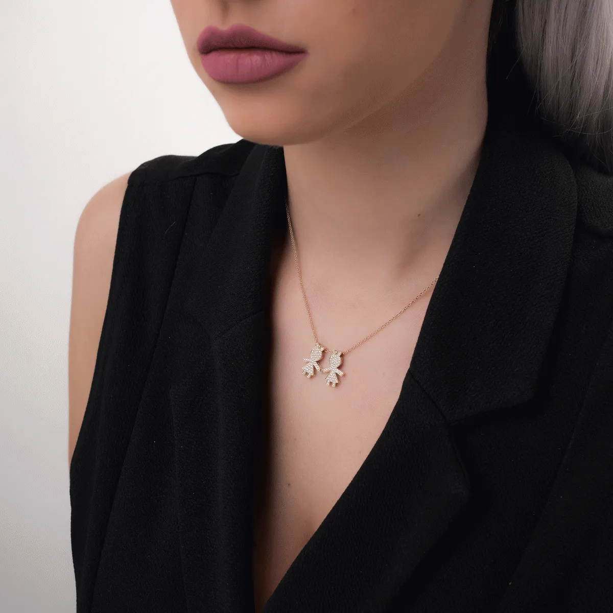 Lant cu pandantiv din aur galben cu diamante de 0.33ct