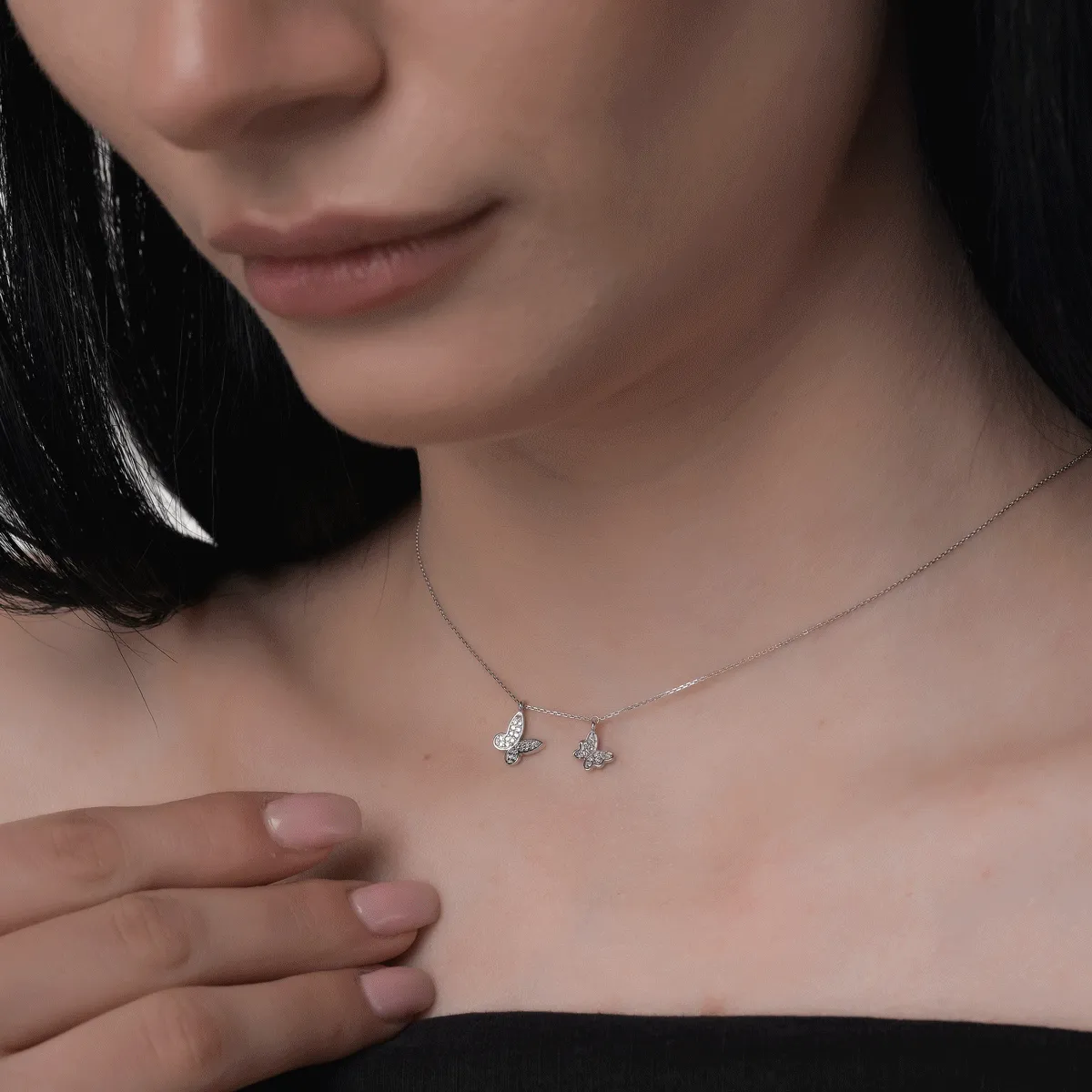 Lant cu pandantiv din aur alb cu diamante de 0.1ct