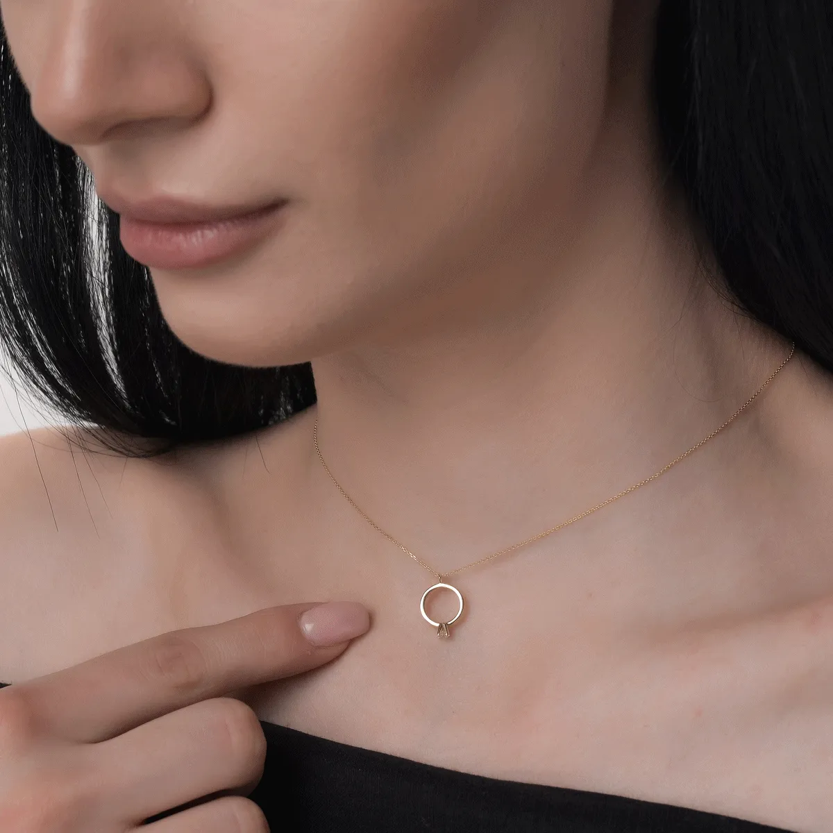 Верижка от жълто злато 18К с диамант 0.08ct
