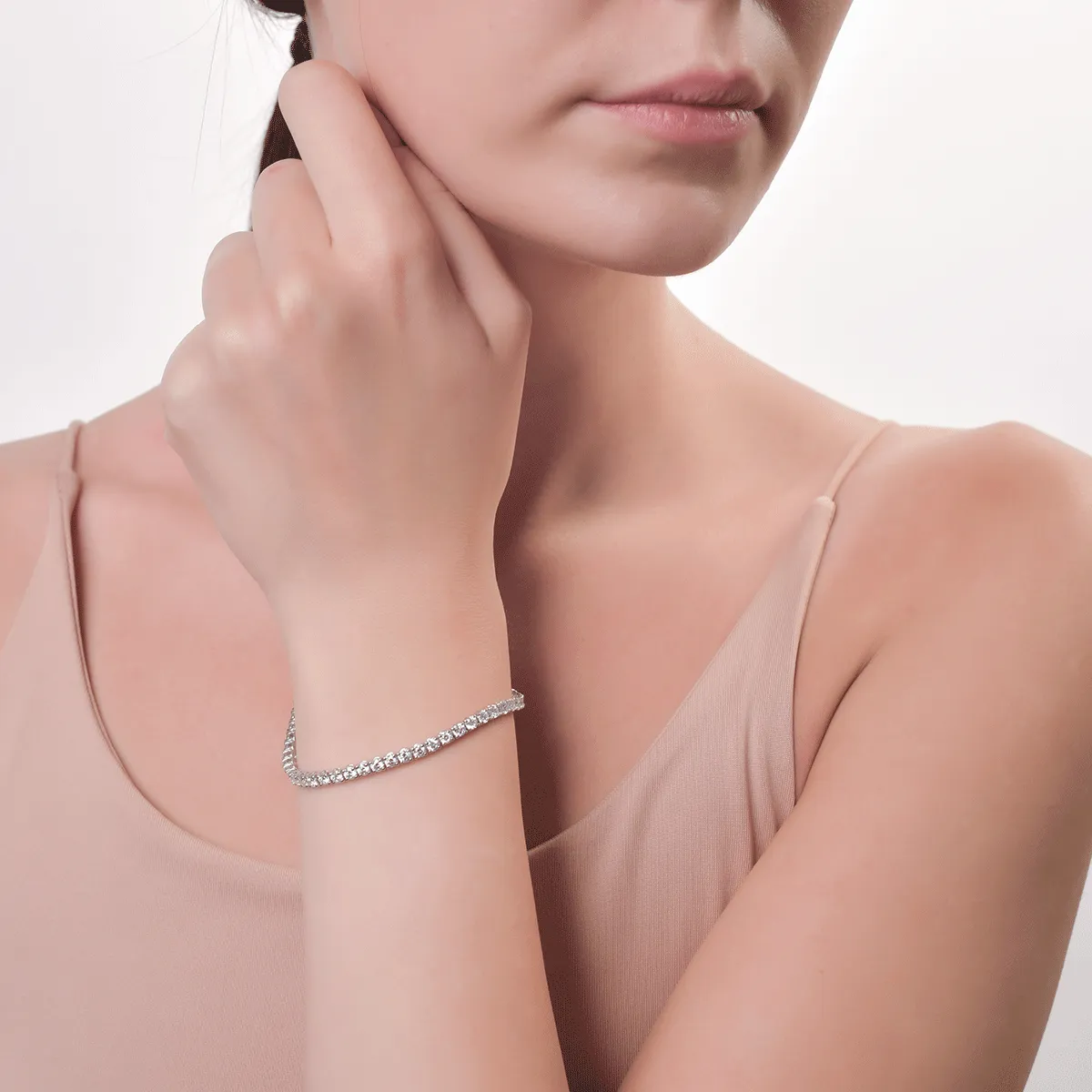 Tenisz 18k fehér arany karkötő 5ct gyémántokkal