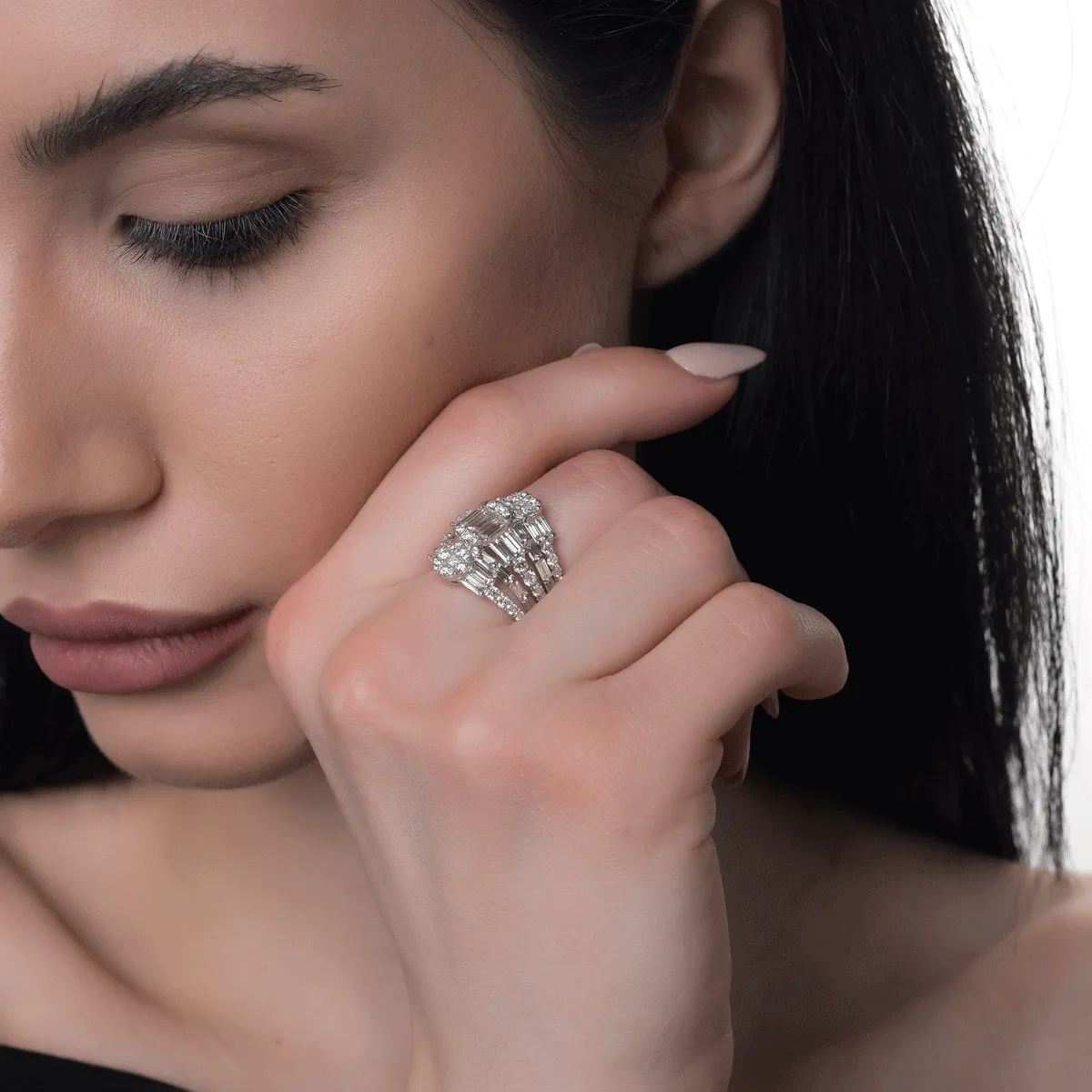 Inel din aur alb cu diamante de 2.75ct