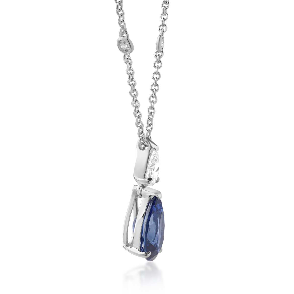 18K white gold pendant necklace with sapphire of 2.46ct and diamonds of 1.25ct