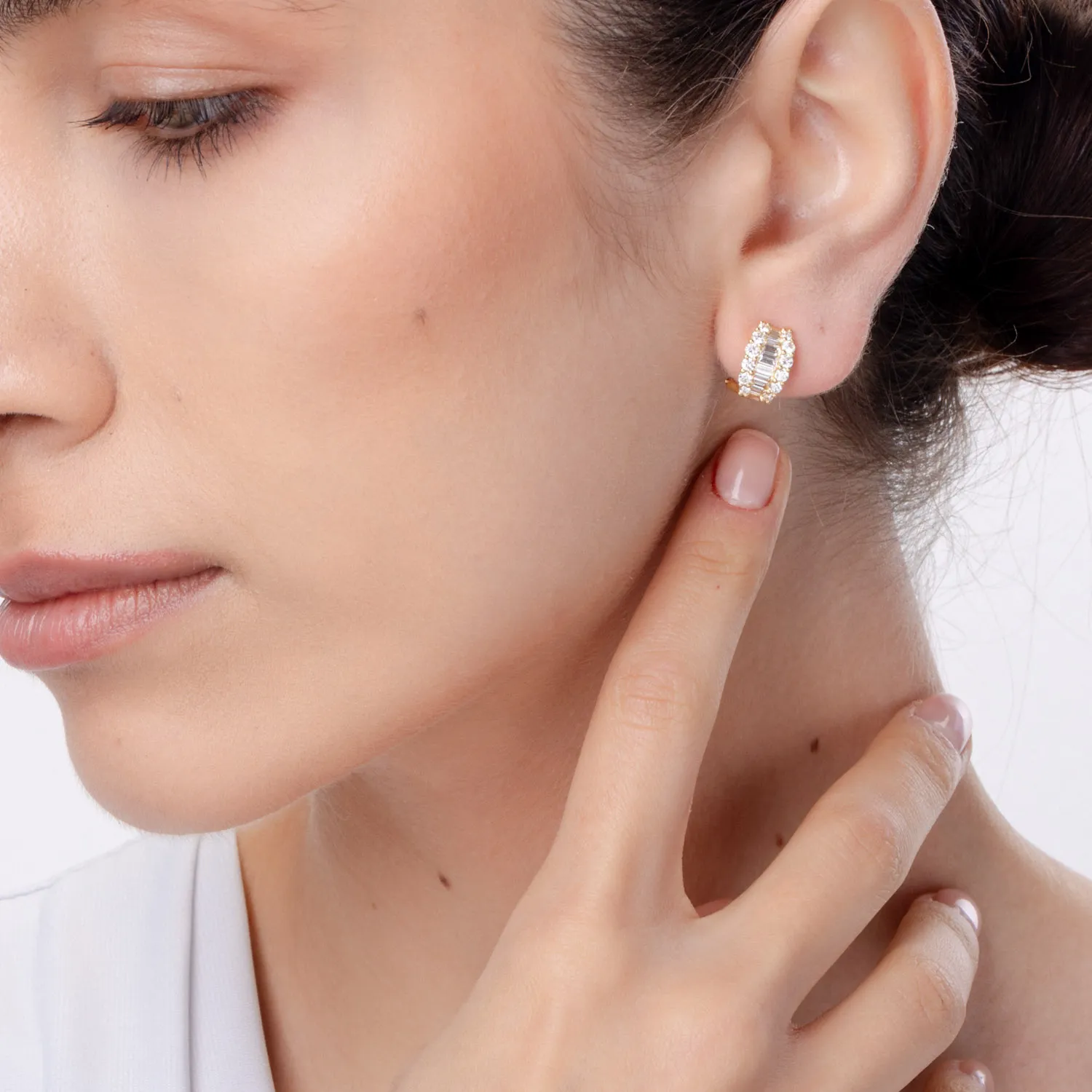 Kolczyki z żółtego złota z diamentami o masie 1.3ct