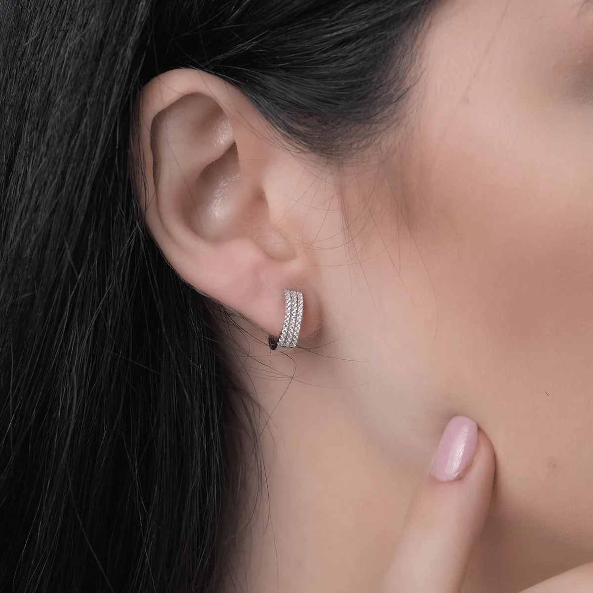 Cercei din aur alb cu diamante de 0.291ct