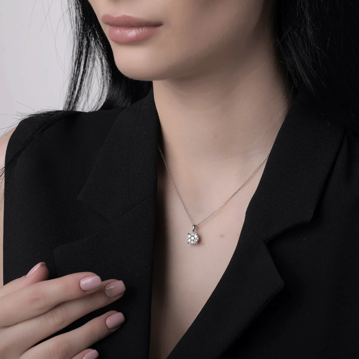 Pandantiv din aur alb cu diamante de 0.5ct