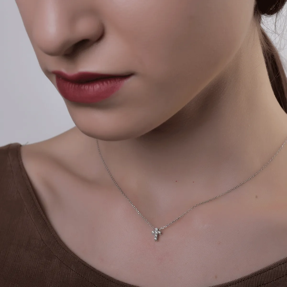 Zawieszka z 18K białego złota z brylantami o masie 0.074ct