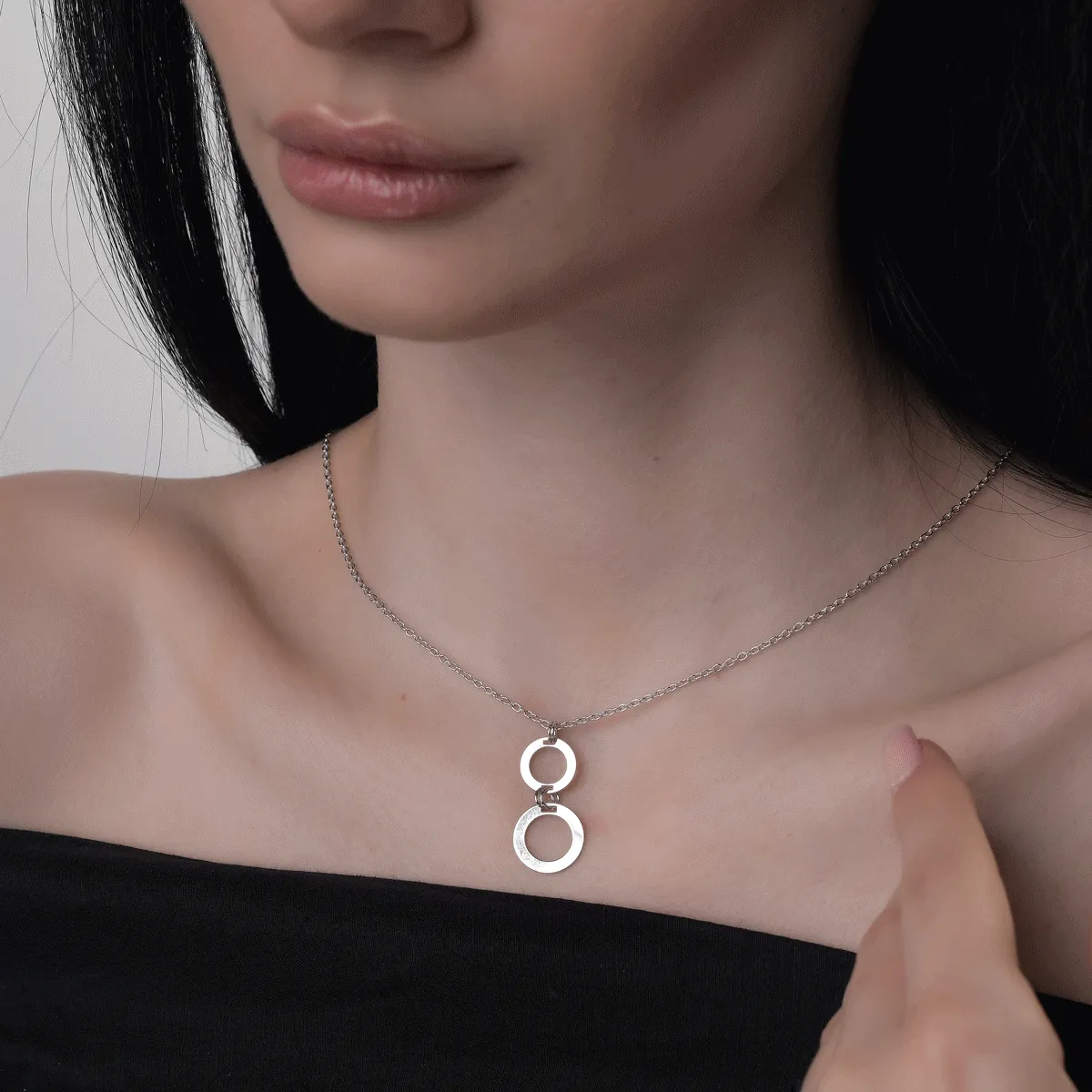 14K white gold pendant necklace