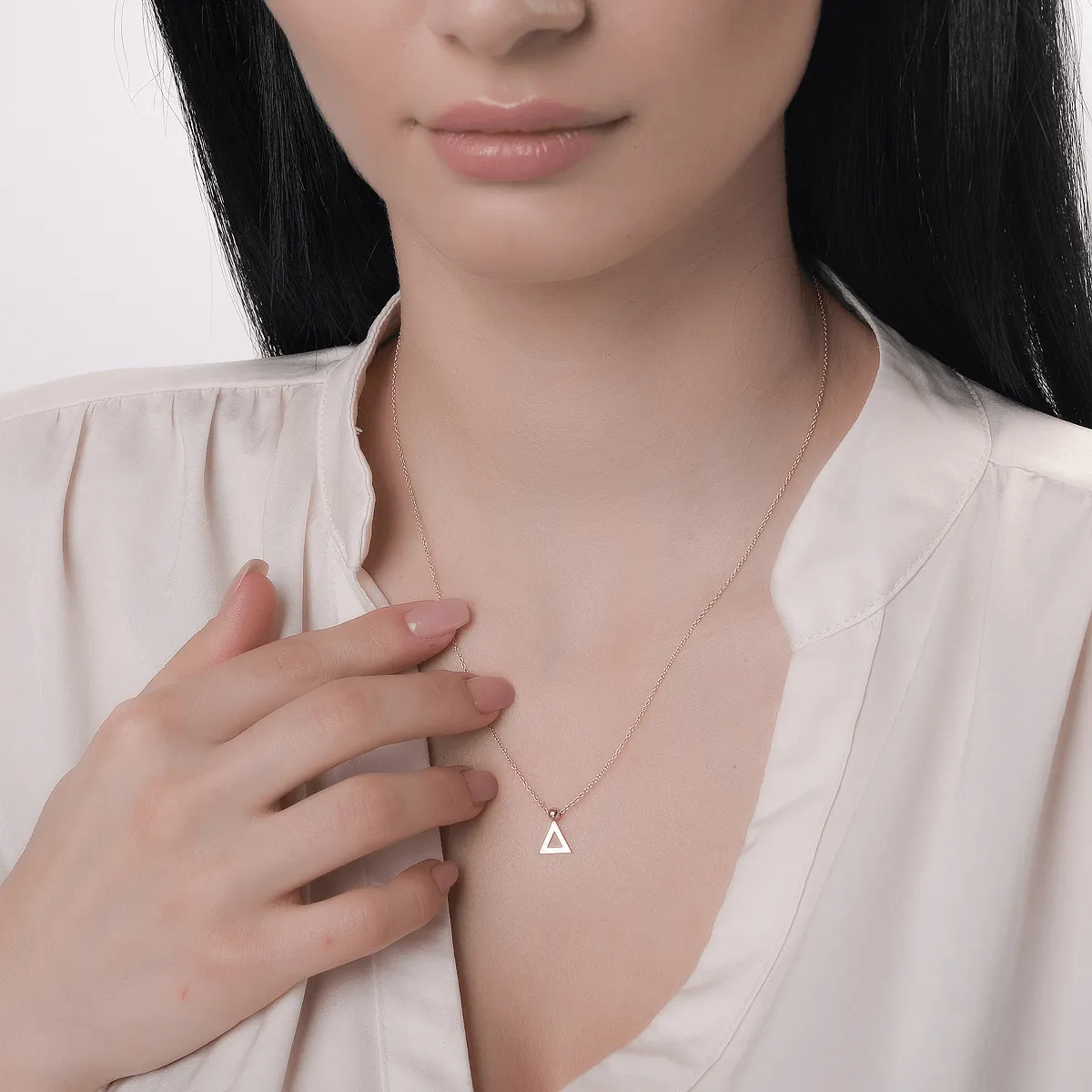 Lant cu pandantiv geometric din aur galben