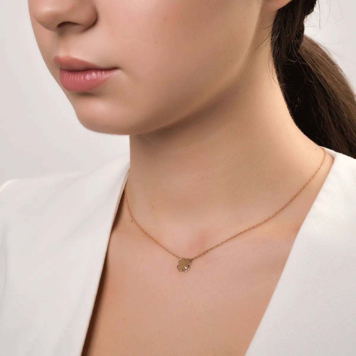 14K rose gold trefoil pendant necklace