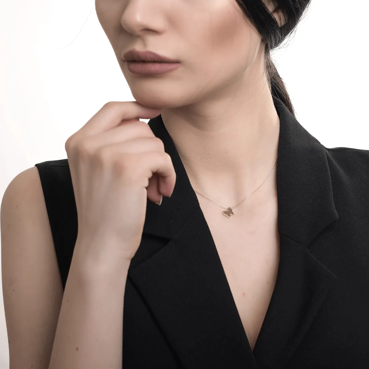 Lant cu pandantiv din aur galben