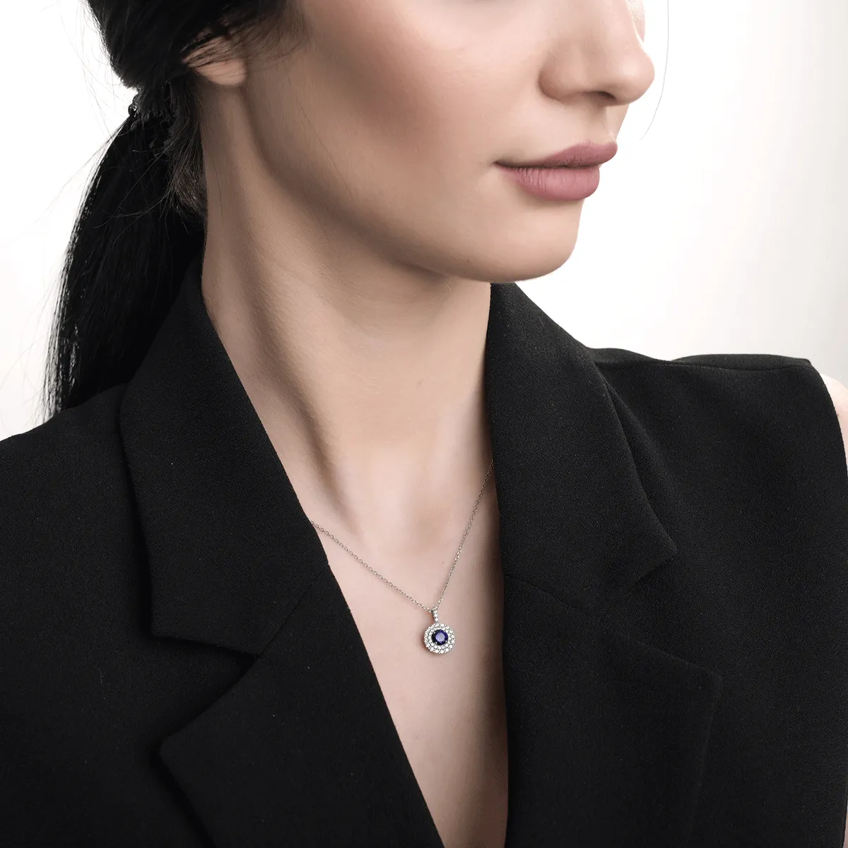 14K white gold pendant