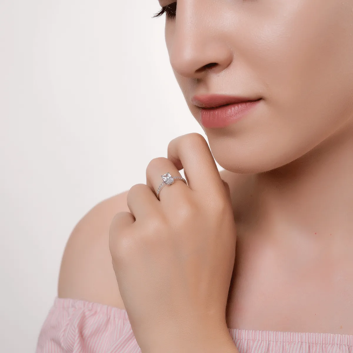 14K white gold engagement ring